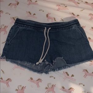 Aerie denim elastic waist shorts!